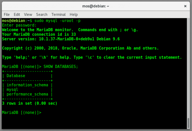 MySQL terminalklient startad med root-användaren.